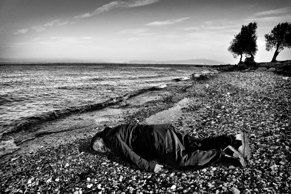 Ai Weiwei’s Photo Reenacting a Child Refugee’s Death